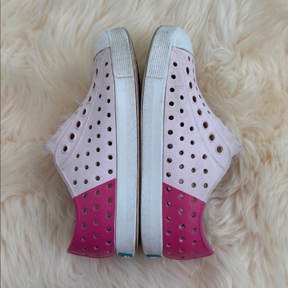 Native Shoes - Picture 4 of 5